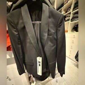 Black Tuxedo in excellent condition